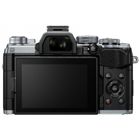 OLYMPUS OM-D E-M5 MARKIII SILVER + ED 14-150II ITALIA Garanzia POLYPHOTO 5 anni (OL592)