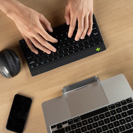 R-Go Tools RGOCOITWLBL tastiera Ufficio USB QWERTY Italiano Nero